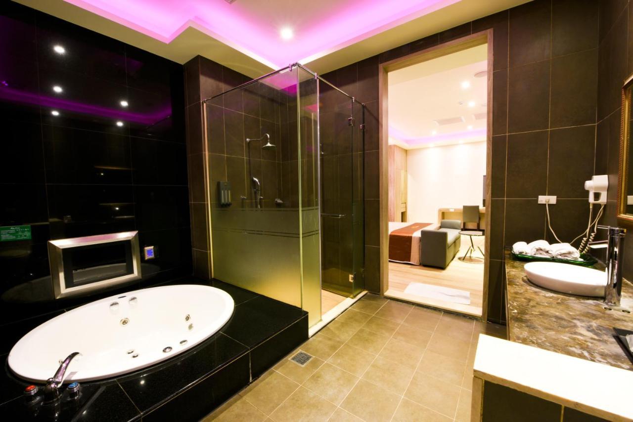 Purple Rainbow Motel Тайбей Екстер'єр фото