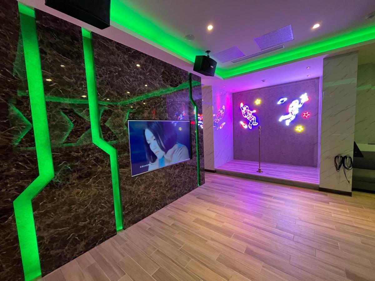 Purple Rainbow Motel Тайбей Екстер'єр фото