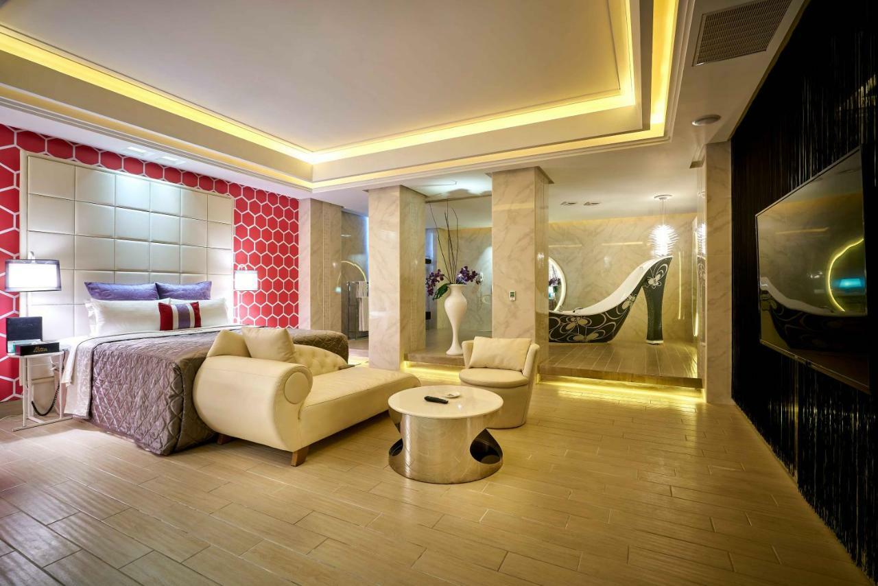 Purple Rainbow Motel Тайбей Екстер'єр фото